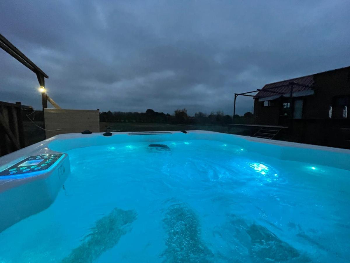 Myinsolite - Tiny-House, Jacuzzi, Brasero, Piscine Aigues-Mortes Exteriér fotografie