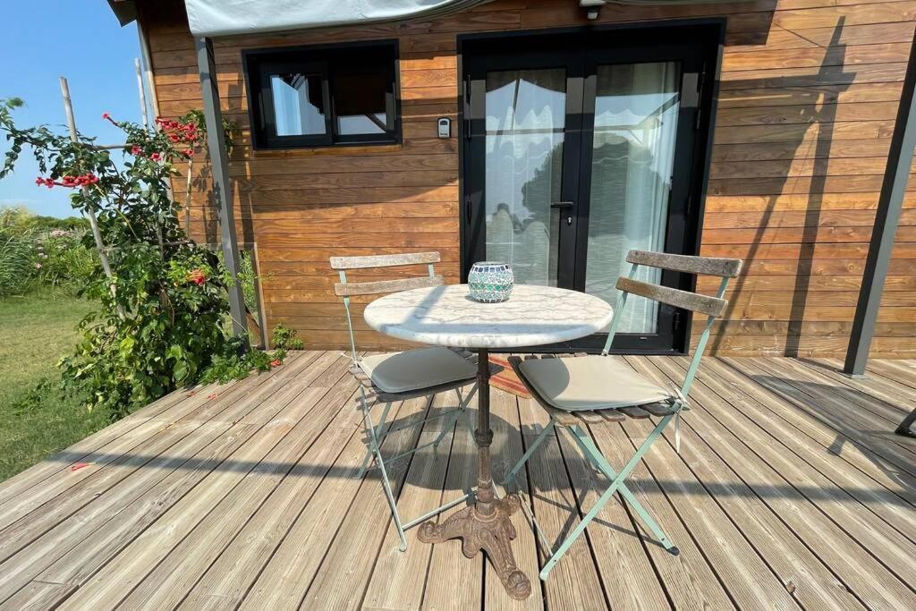 Myinsolite - Tiny-House, Jacuzzi, Brasero, Piscine Aigues-Mortes Exteriér fotografie