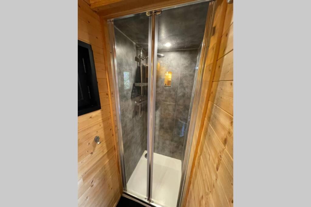 Myinsolite - Tiny-House, Jacuzzi, Brasero, Piscine Aigues-Mortes Exteriér fotografie